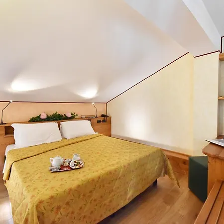 Bijou Hotel 3*